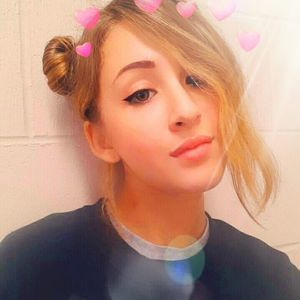 Meet your Posher, Alexis